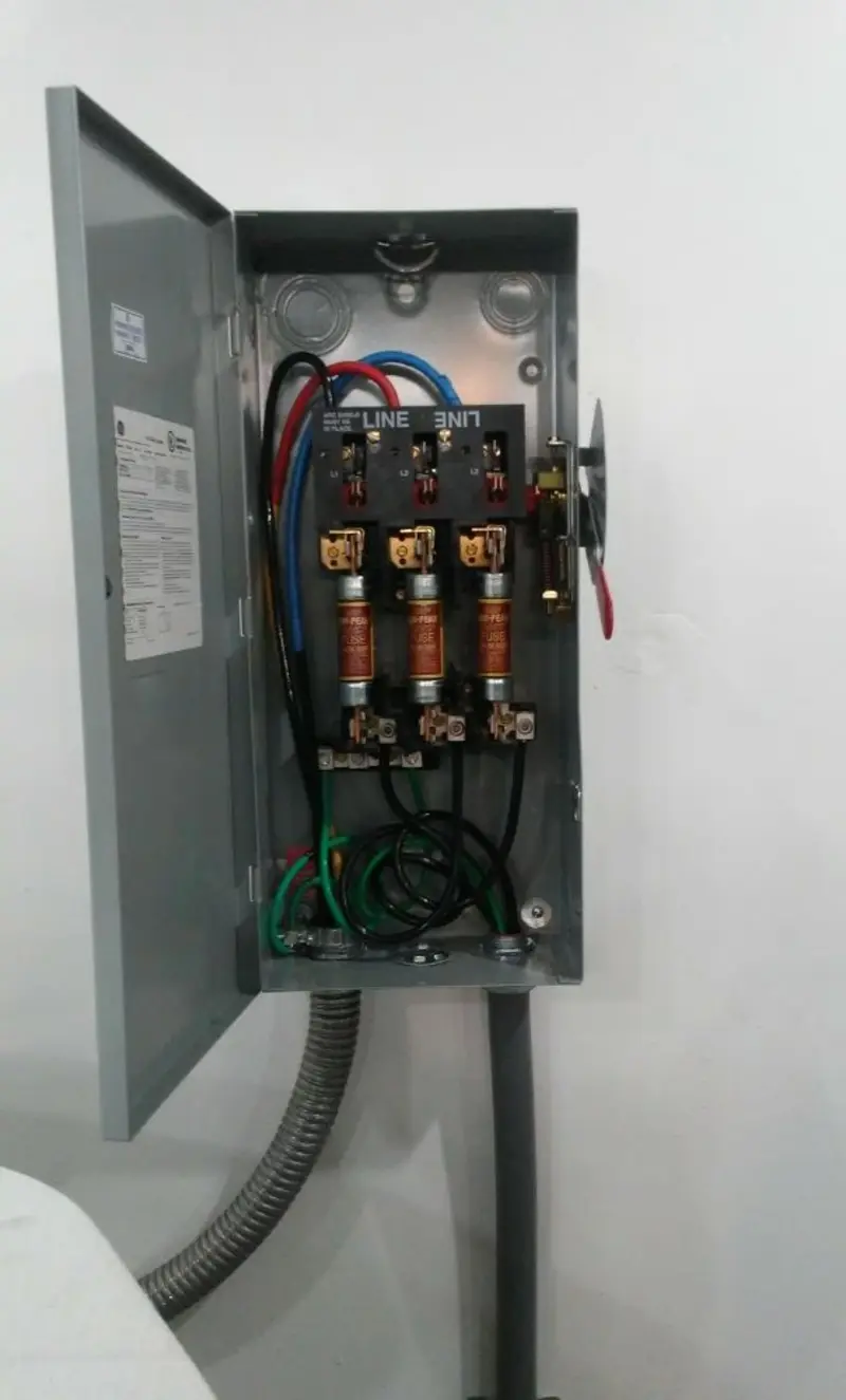 Three-phase disconnect switch installed for Smoke Detector Installation in Oro Valley
